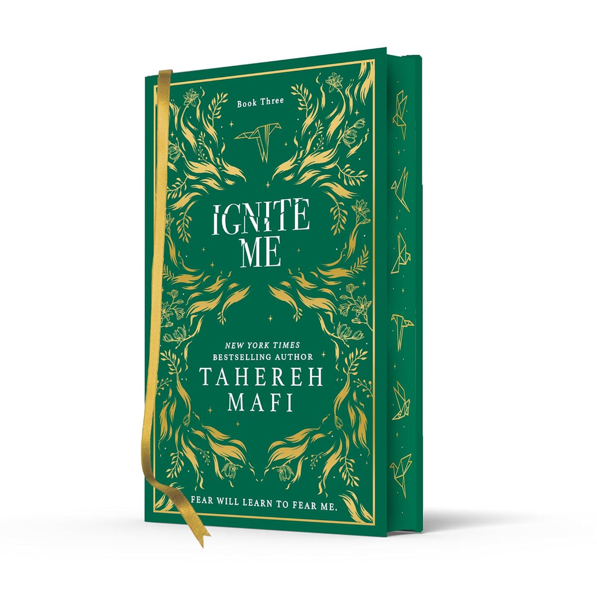 Ignite Me: A beautiful hardback exclusive collector’s edition of the third dystopian fantasy romance book in the TikTok sensation Shatter Me series