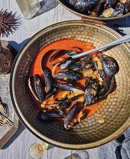The Official Game of Thrones Cookbook: The perfect gift for fans of Westeros