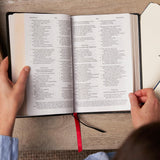 KJV Holy Bible: Paragraph-style Large Print Thinline with 43,000 Cross References, Purple Leathersoft, Red Letter, Comfort Print (Thumb Indexed): King James Version: Holy Bible, King James Version