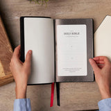 KJV Holy Bible: Paragraph-style Large Print Thinline with 43,000 Cross References, Purple Leathersoft, Red Letter, Comfort Print (Thumb Indexed): King James Version: Holy Bible, King James Version