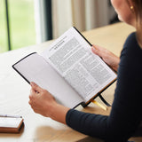 KJV Holy Bible: Large Print with 53,000 Center-Column Cross References, Brown Bonded Leather, Red Letter, Comfort Print (Thumb Indexed)