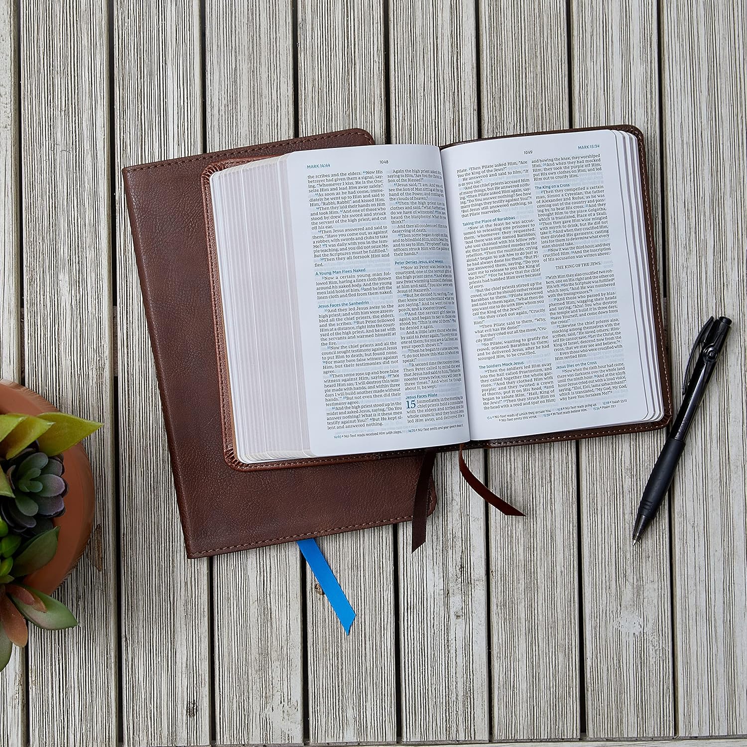 KJV, Compact Bible, Maclaren Series, Leathersoft, Brown, Comfort Print: Holy Bible, King James Version
